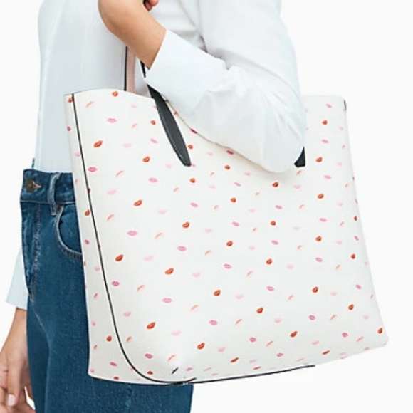 Disney Kate Spade Reversible Tote - Picture 2 of 4